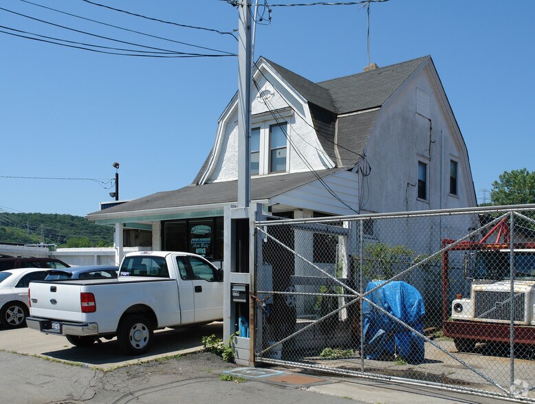 101 Nepperhan Ave, Elmsford, NY à louer - Photo du bâtiment - Image 2 de 10