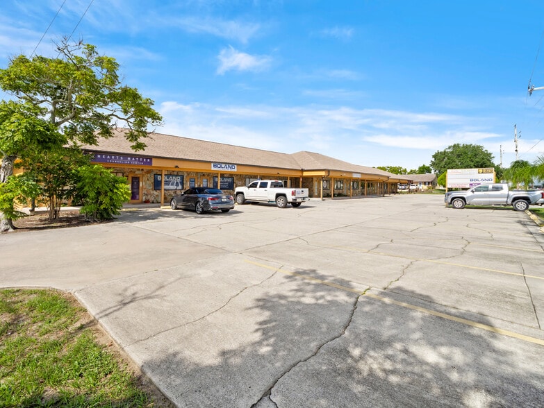 1051-1079 Cheney Hwy, Titusville, FL for sale - Building Photo - Image 3 of 9