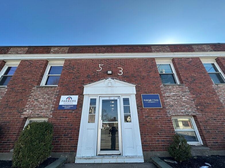 53 Connecticut Blvd, East Hartford, CT à louer - Photo du bâtiment - Image 3 de 12