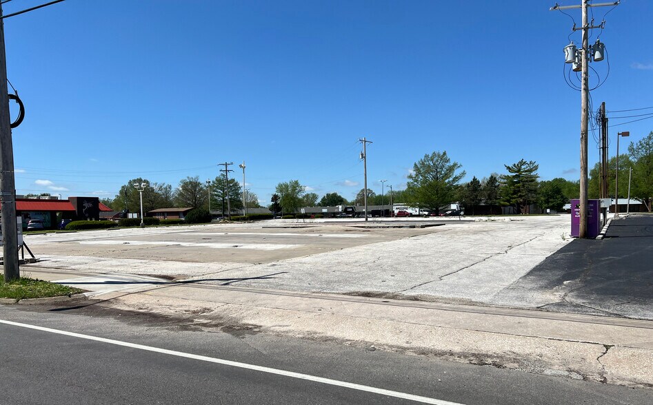 2101 S Glenstone Ave, Springfield, MO for lease - Building Photo - Image 1 of 6