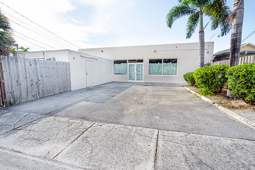 802-810 S Dixie Hwy, Lake Worth, FL à vendre - Photo du bâtiment - Image 1 de 1