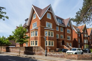 More details for 66 New Dover Rd, Canterbury - Multifamily for Sale