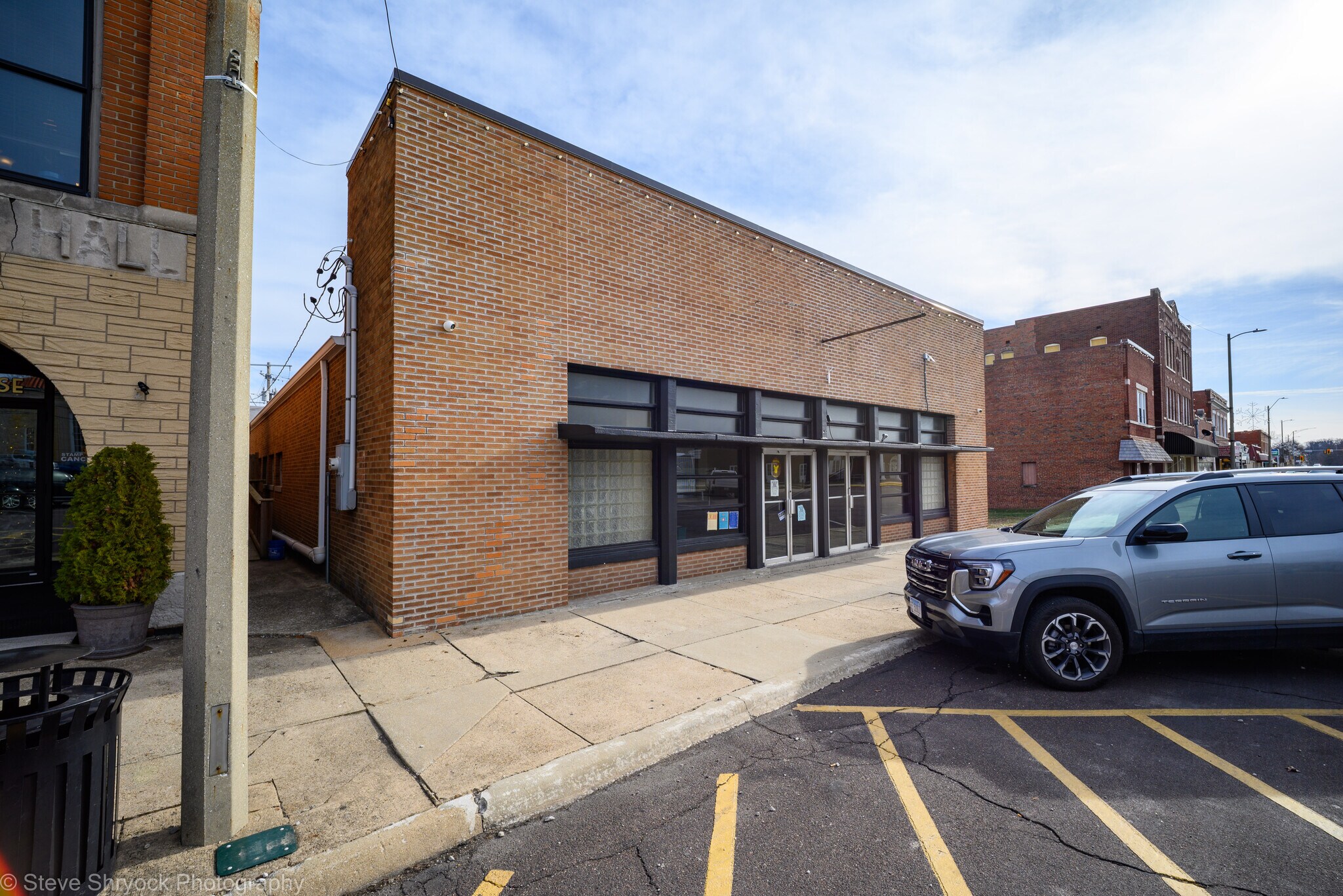 411 S Main St, Hillsboro, IL à vendre Photo du bâtiment- Image 1 de 49
