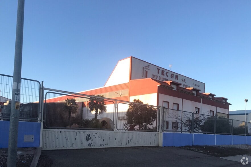 Calle Chaparral, 4, Villacañas, Toledo for lease - Building Photo - Image 2 of 15