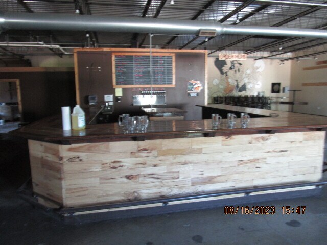 626 Oak St, Adrian, MI à louer - Photo intérieure - Image 2 de 15