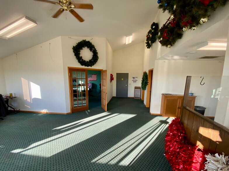 13982 Industry Ave, Becker, MN à vendre - Photo du bâtiment - Image 3 de 22