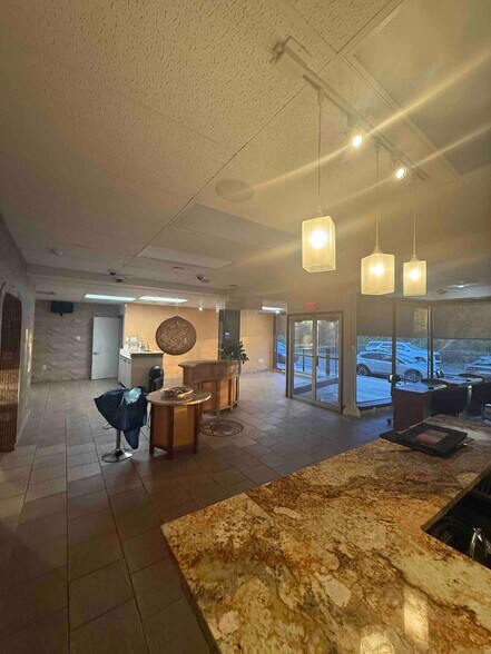 427 Front St, Catasauqua, PA à louer - Photo du bâtiment - Image 2 de 12