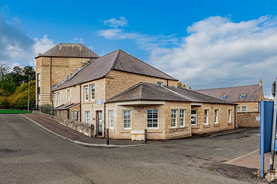 Quality St, Edinburgh for lease - Primary Photo - Image 1 of 2