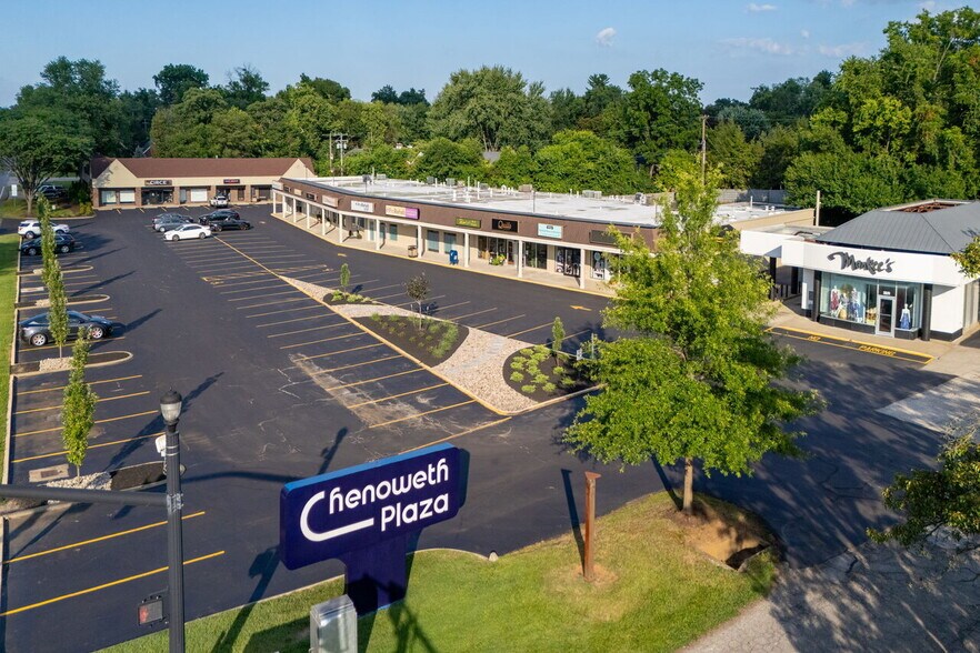 3642 Brownsboro Rd, Louisville, KY à louer - Photo du bâtiment - Image 1 de 12