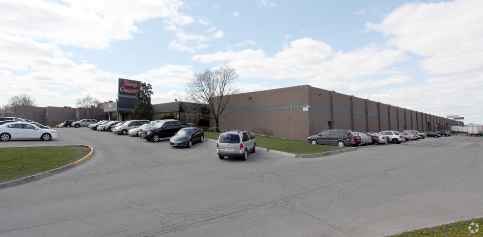 140 Wendell Ave, Toronto, ON for lease - Building Photo - Image 3 of 5