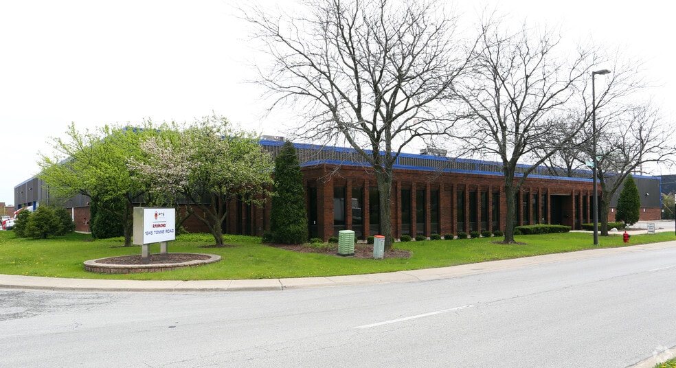 1845 Tonne Rd, Elk Grove Village, IL for lease - Building Photo - Image 1 of 7