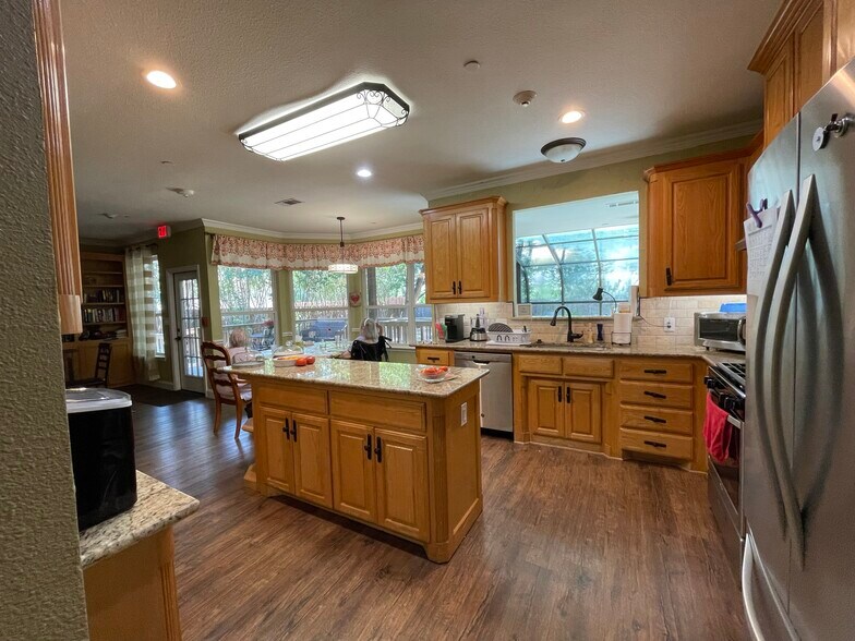 123 Cedar Ln, Keller, TX à vendre - Photo du bâtiment - Image 3 de 11