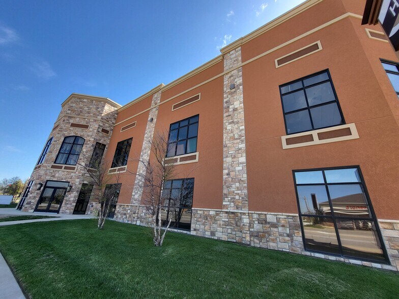 2613 Main St, Joplin, MO à vendre - Photo du bâtiment - Image 3 de 20