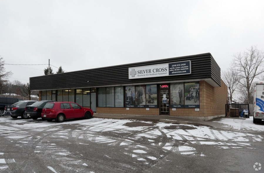 569 Lancaster St W, Kitchener, ON for lease - Primary Photo - Image 1 of 4