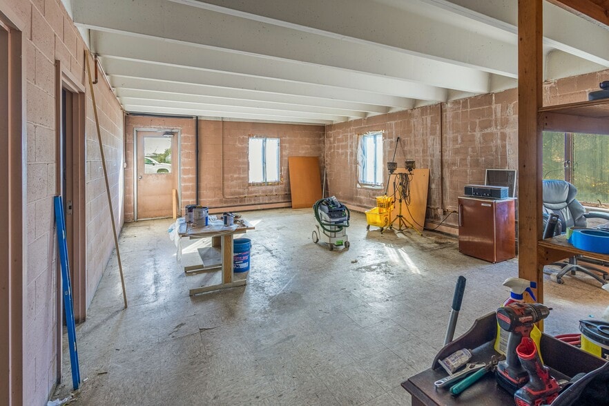 21 Westford Rd, Ayer, MA à louer - Photo intérieure - Image 3 de 8