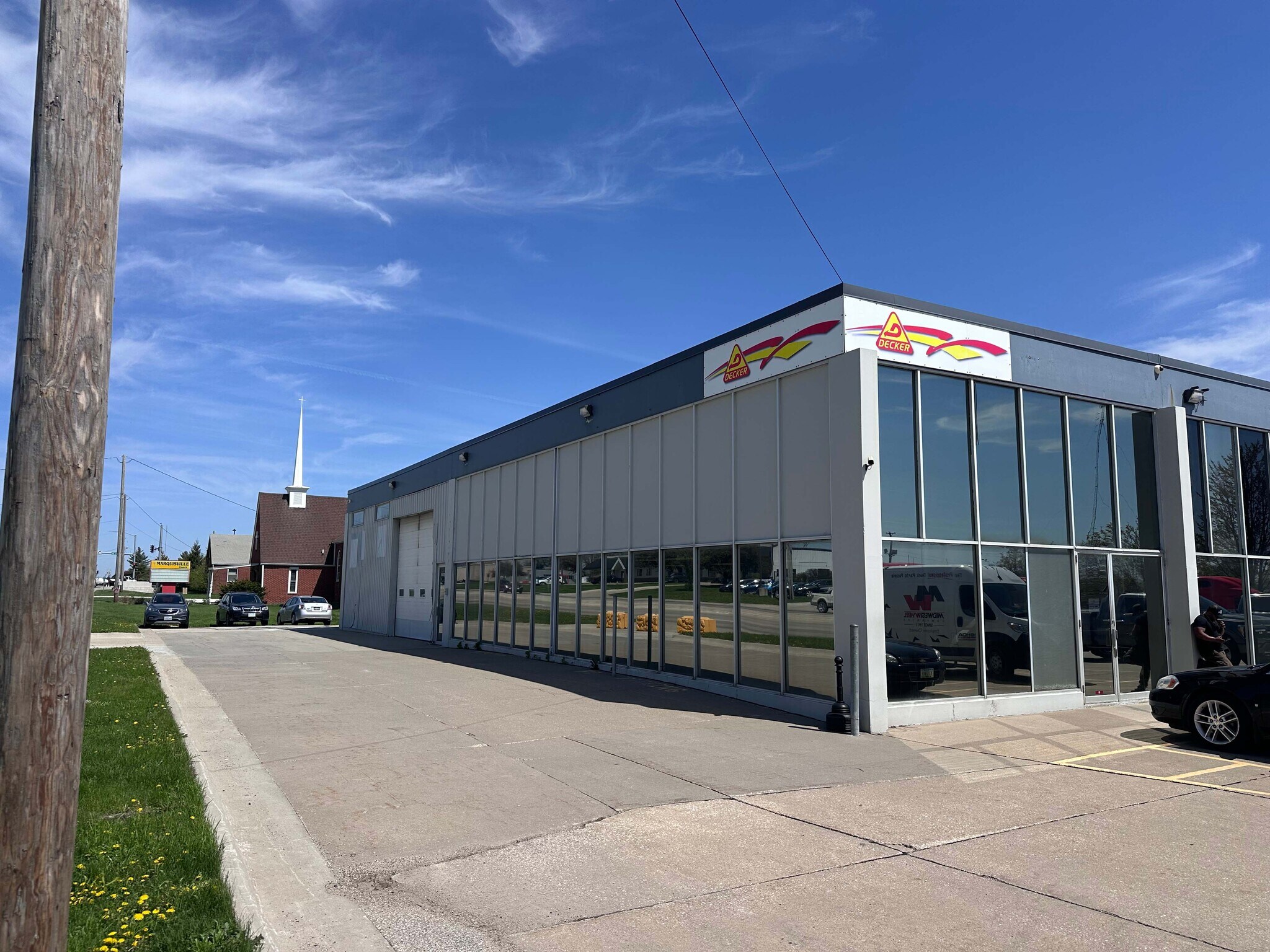 5325 NE 14th St, Des Moines, IA for lease Interior Photo- Image 1 of 14