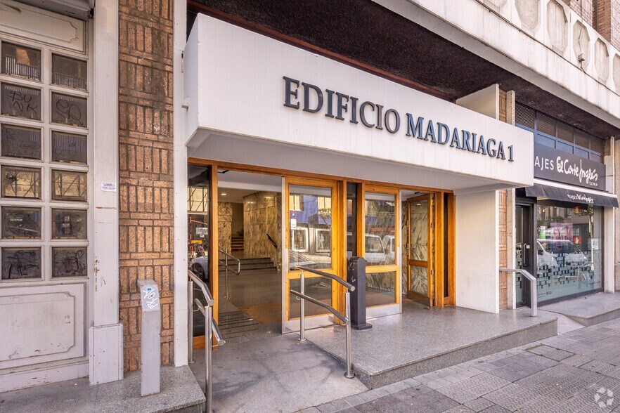 Avenida Madariaga, 1, Bilbao, Vizcaya à louer - Photo du bâtiment - Image 3 de 3