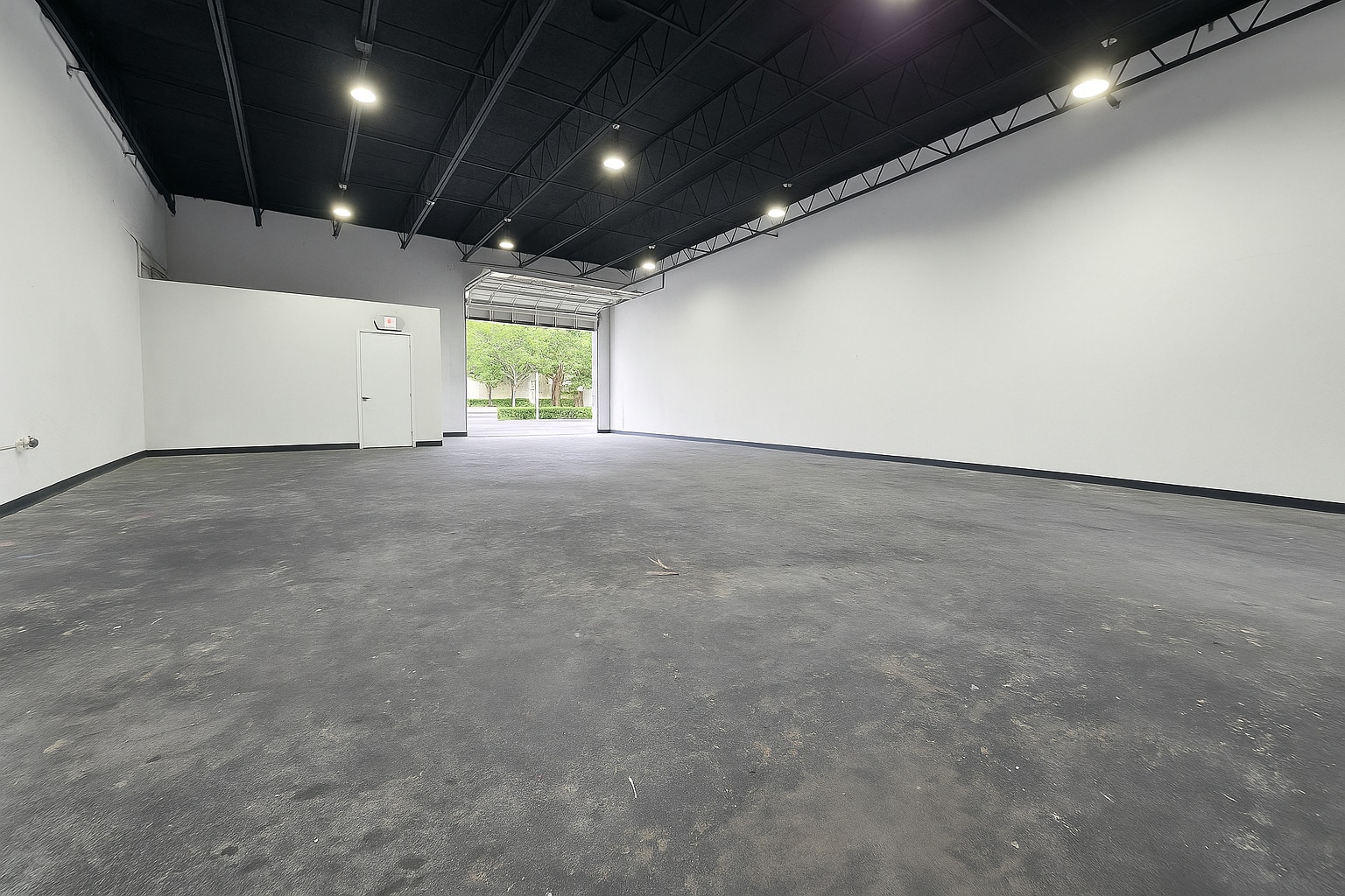 2100 N Powerline Rd, Pompano Beach, FL for lease Primary Photo- Image 1 of 10