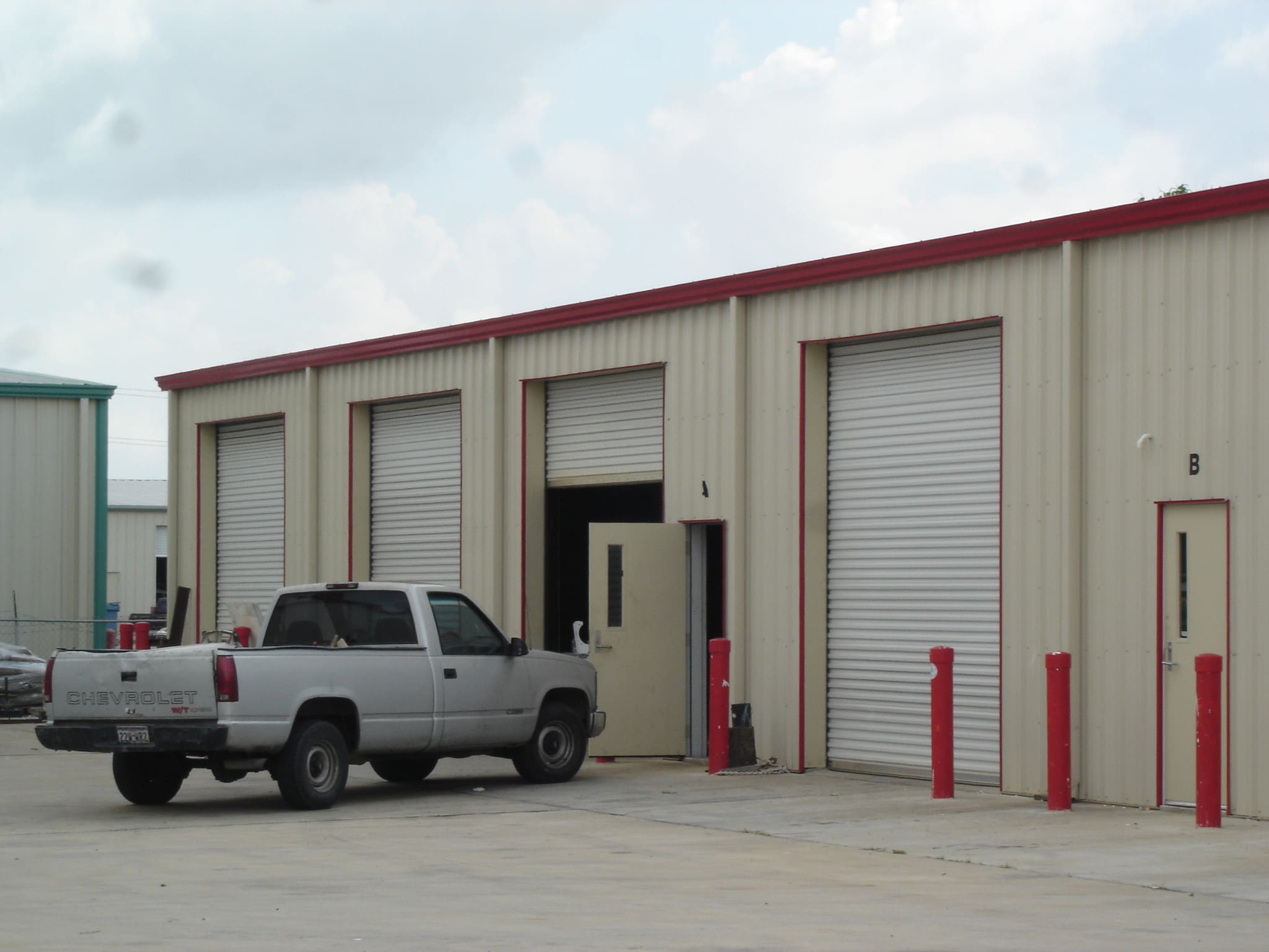 1715 Dickinson Ave, League City, TX for lease Primary Photo- Image 1 of 7