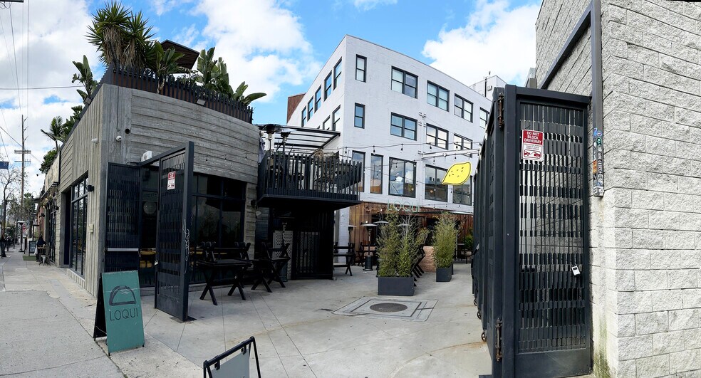 810 E 3rd St, Los Angeles, CA à louer - Photo du bâtiment - Image 3 de 8