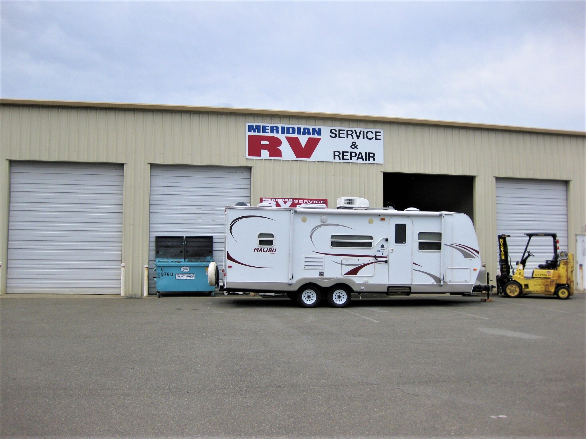 9918 162nd St Ct E, Puyallup, WA for lease Interior Photo- Image 1 of 2