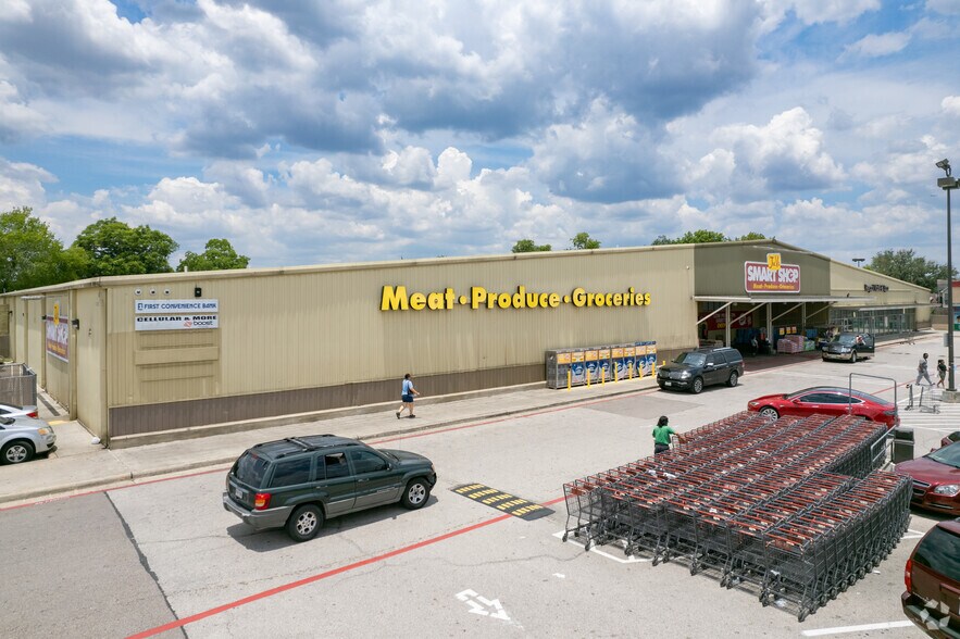 12035-12039 Antoine Dr, Houston, TX for lease - Building Photo - Image 2 of 4