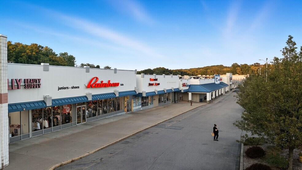 1790-2000 Diamond Hill Rd, Woonsocket, RI à louer - Photo du bâtiment - Image 2 de 8