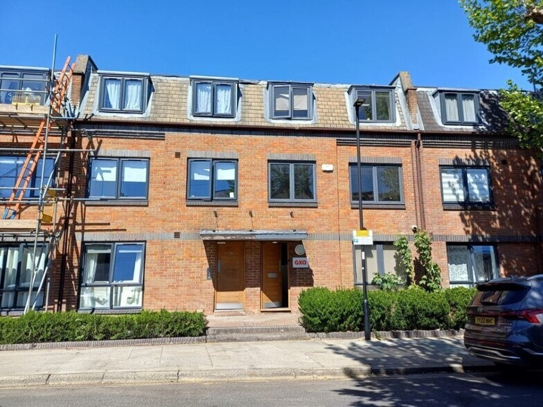 8-16 Ladysmith Rd, Enfield for lease - Building Photo - Image 1 of 1