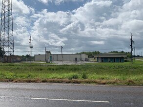 12841 Highway 90, Beaumont, TX for lease Interior Photo- Image 1 of 38