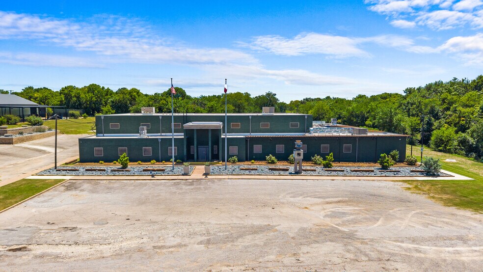 1400 S Gribble St, Sherman, TX à vendre - Photo du bâtiment - Image 1 de 40