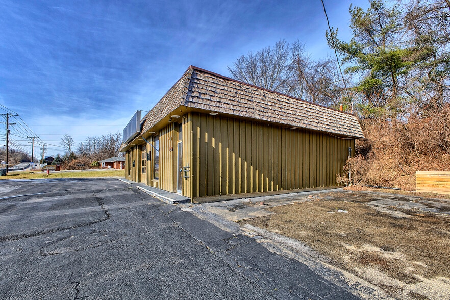 6781 US-30, Jeannette, PA for lease - Building Photo - Image 2 of 19