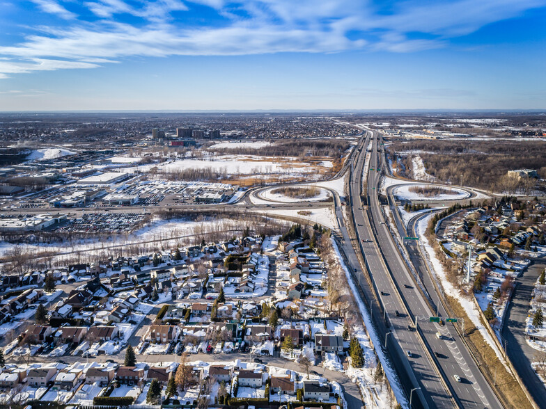 Rue De Lierre, Laval, QC à louer - Photo principale - Image 1 de 5