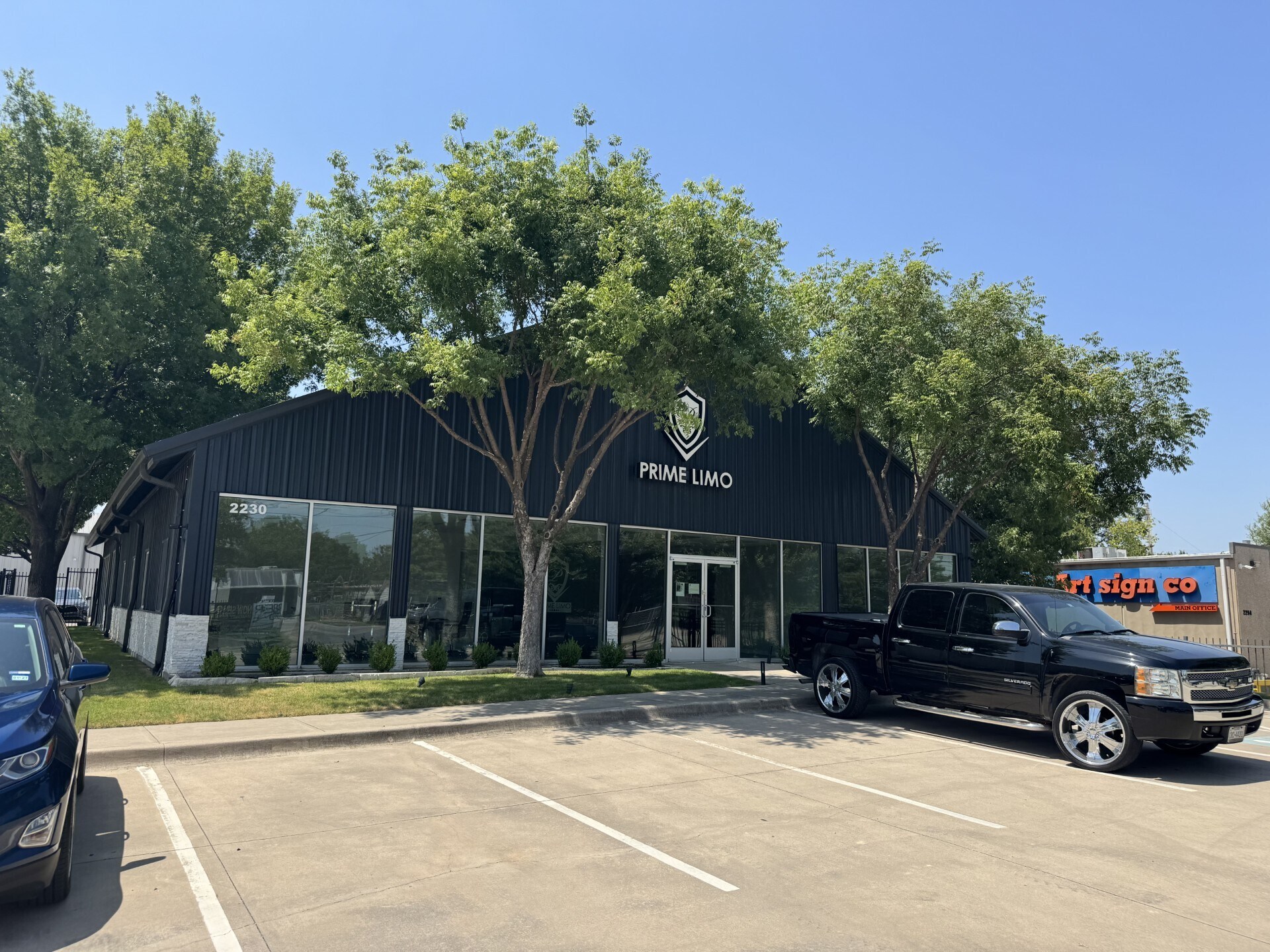 2230 Joe Field Rd, Dallas, TX for lease Building Photo- Image 1 of 11