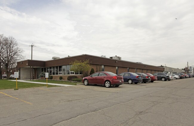 Plus de détails pour 316 Orenda Rd, Brampton, ON - Industriel à vendre