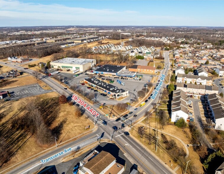 901-915 Middle River Rd, Baltimore, MD à louer - Photo du bâtiment - Image 2 de 12