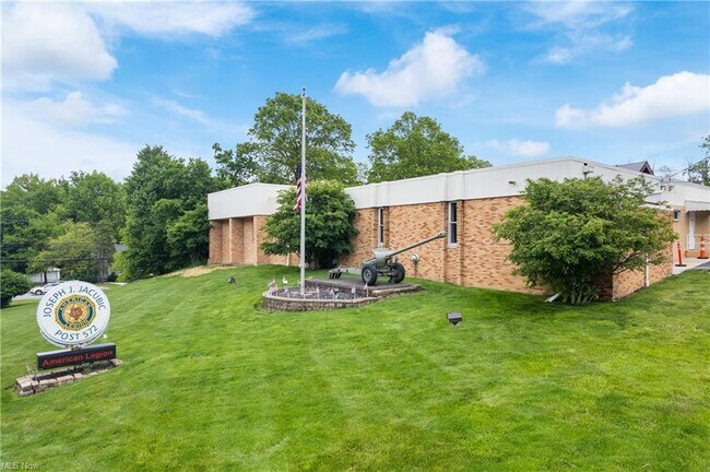 Plus de détails pour 6483 State Rd, Parma, OH - Bureau à vendre