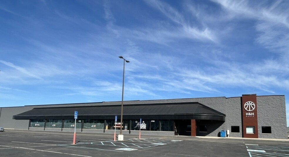 8766 E 96th St, Fishers, IN for lease - Building Photo - Image 2 of 4