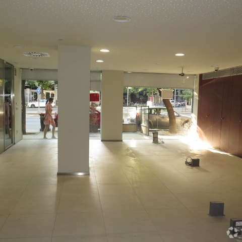 Calle de San Bernardo, 122, Madrid, MAD 28015 - Unit Puerta DR - - Interior Photo - Image 2 of 28