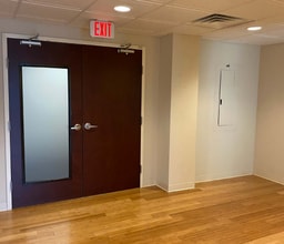 1330 Saint Marys St, Raleigh, NC à louer Photo intérieure- Image 1 de 5