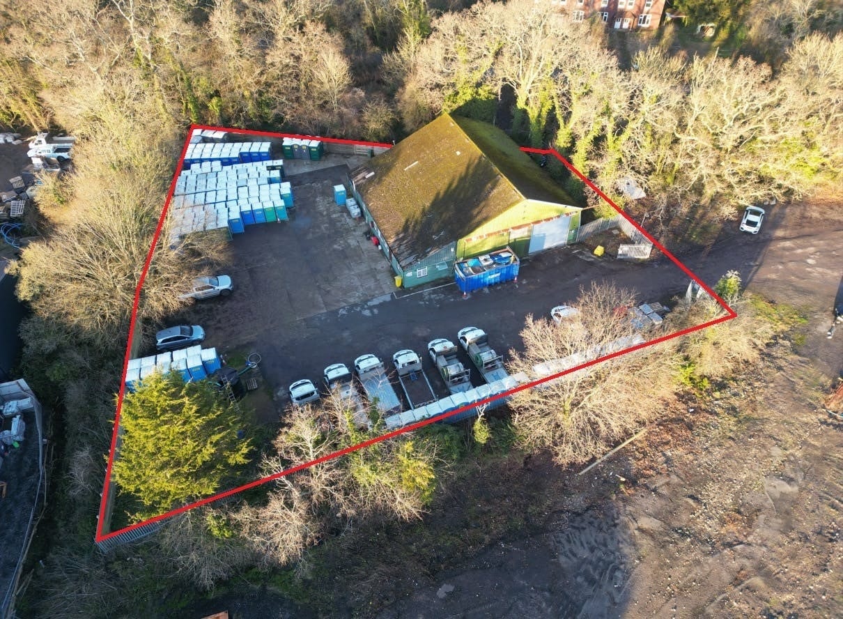 Thompsons Ln, Winchester for lease Primary Photo- Image 1 of 10