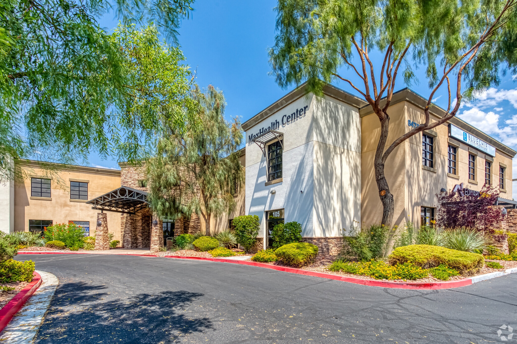 8475 S Eastern Ave, Las Vegas, NV for lease Primary Photo- Image 1 of 6