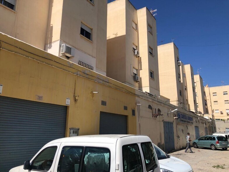 Retail in Almería for sale - Building Photo - Image 2 of 8