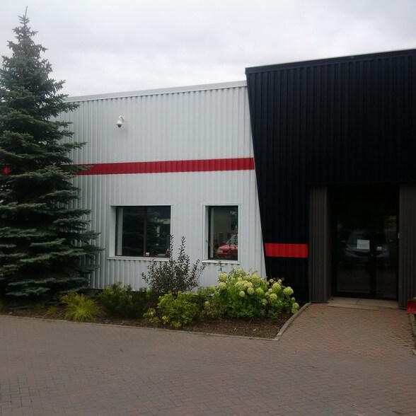 2575 Sheffield Rd, Ottawa, ON à vendre - Photo du bâtiment - Image 1 de 1