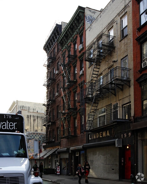 161 Rivington St, New York, NY à louer - Photo du bâtiment - Image 2 de 5
