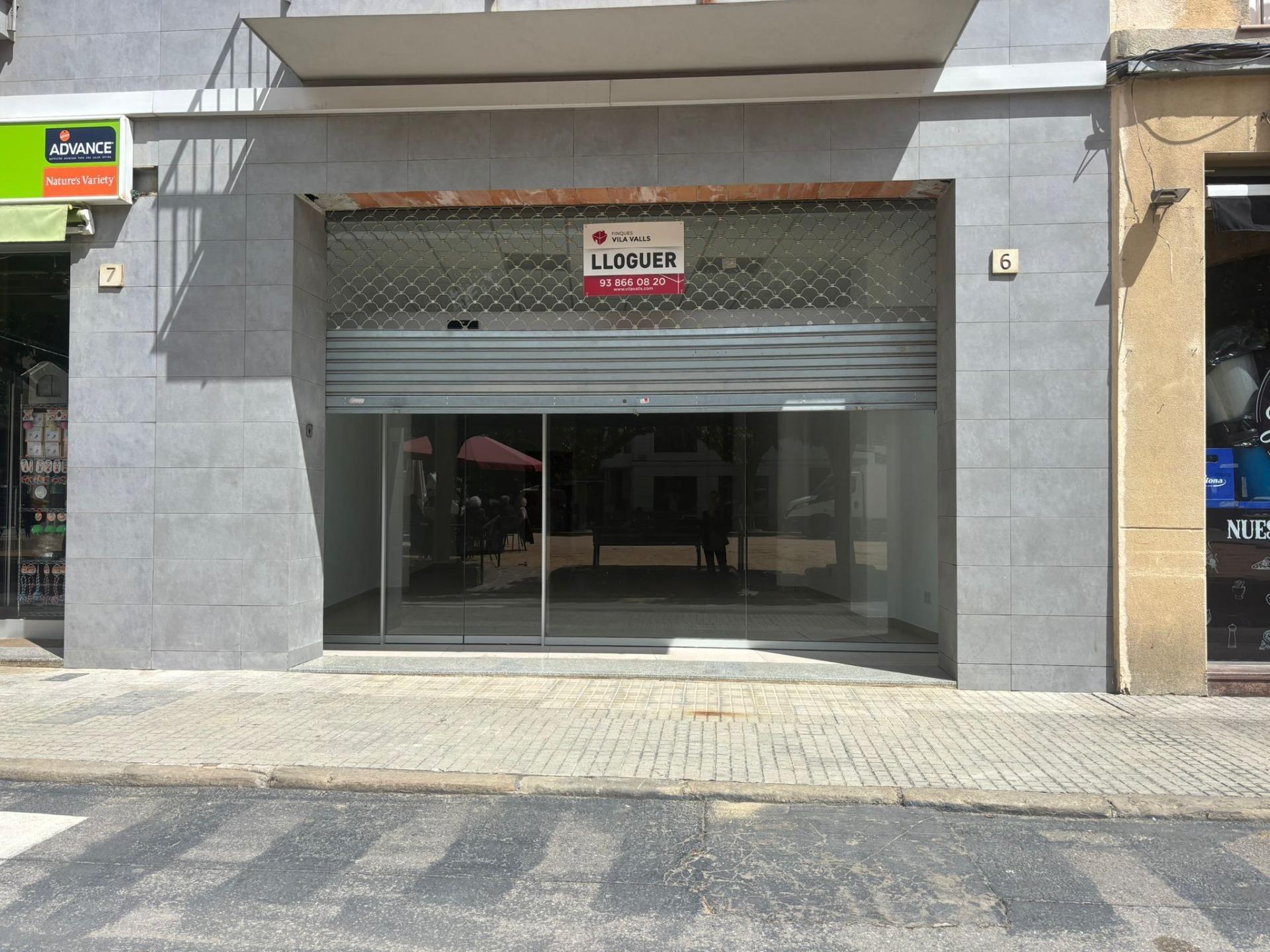 Commerce de détail dans Sant Feliu de Codines, Barcelona à louer Photo du bâtiment- Image 1 de 3