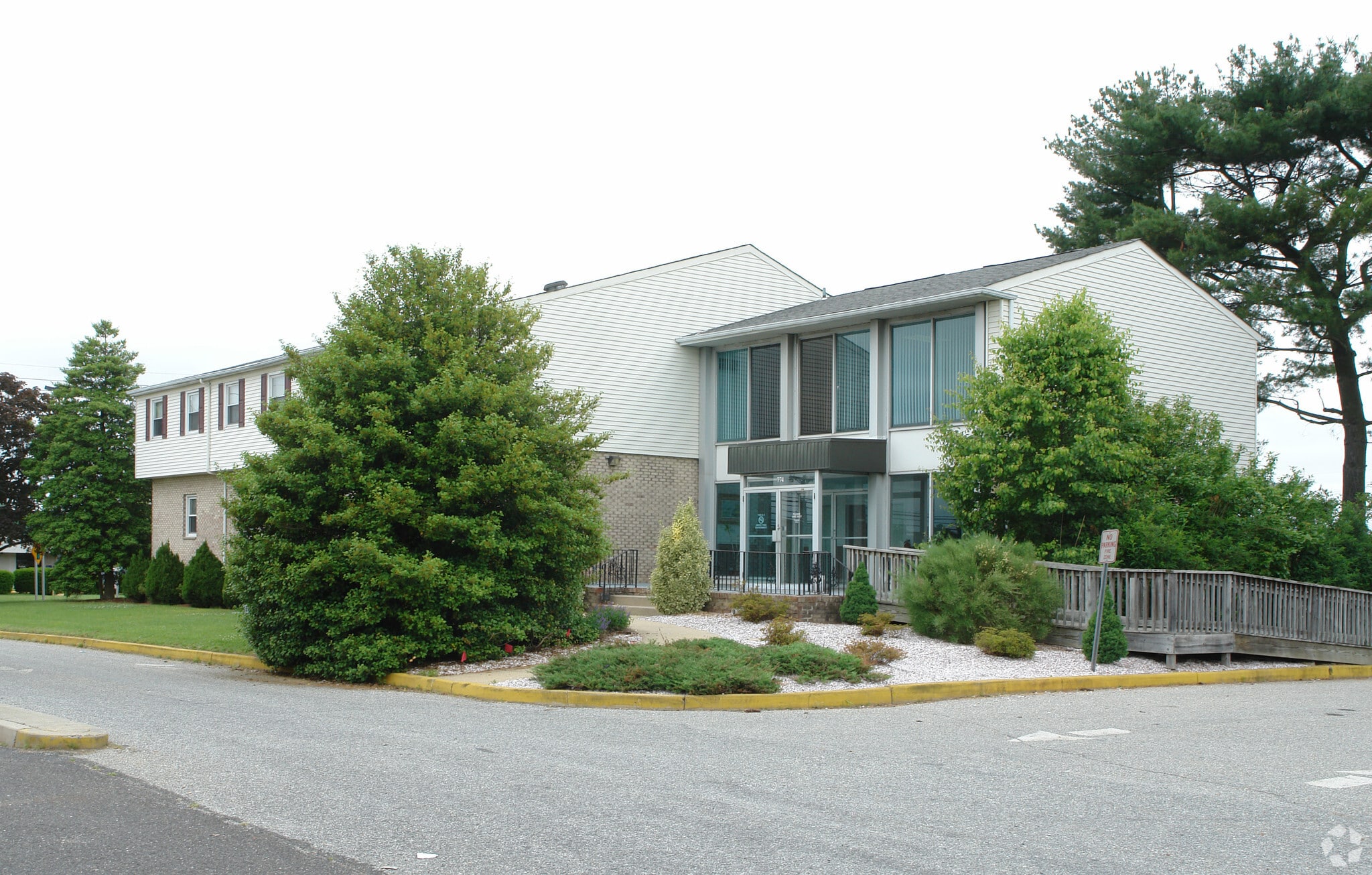 774 Eayrestown Rd, Lumberton, NJ à louer Photo du bâtiment- Image 1 de 8