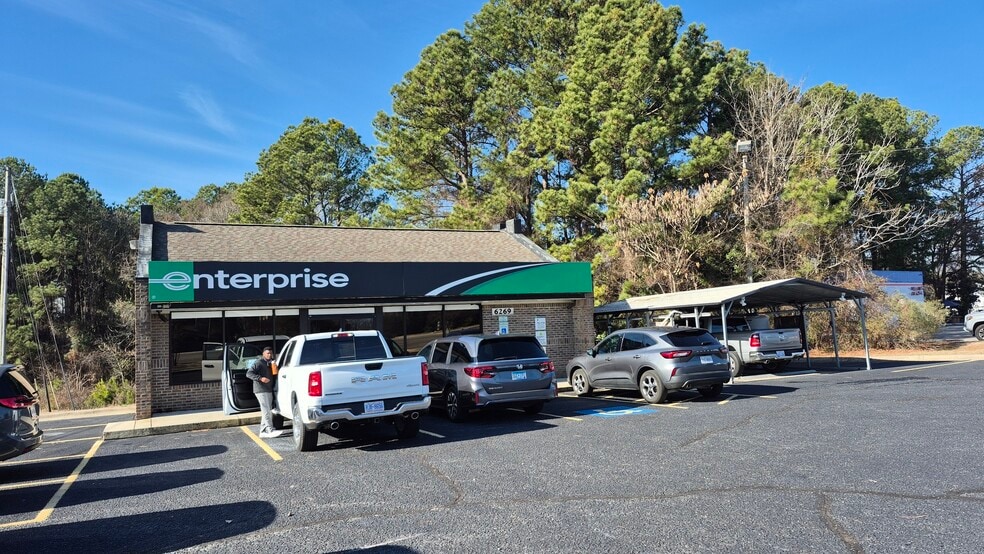 6269 Yadkin Rd, Fayetteville, NC for sale - Primary Photo - Image 1 of 11