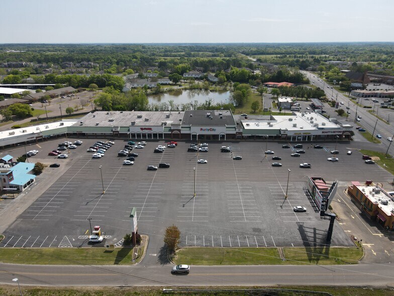 2715-2787 Eastern Blvd, Montgomery, AL à louer - Photo du bâtiment - Image 2 de 9