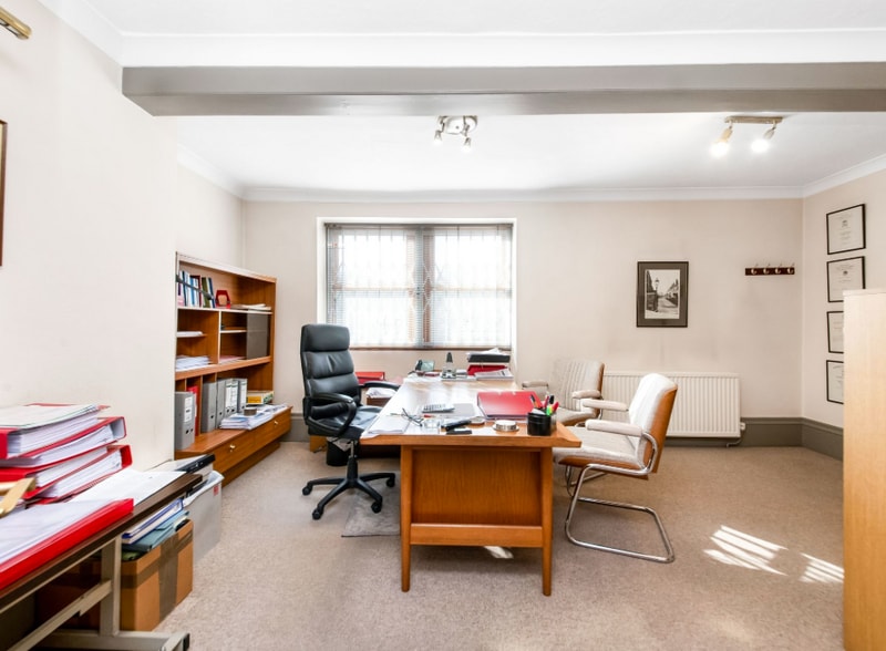 201 Penistone Road, Kirkburton for sale - Interior Photo - Image 2 of 9