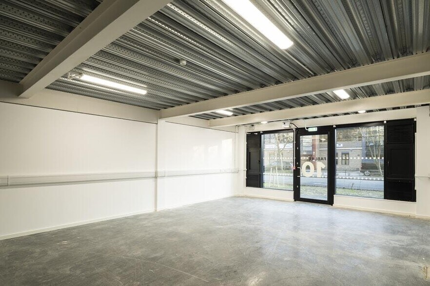 Brooklands Close, Sunbury On Thames à louer - Photo intérieure - Image 2 de 16